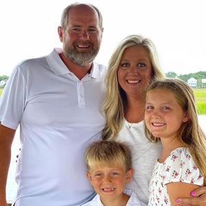 Meet your Posher, Whitney